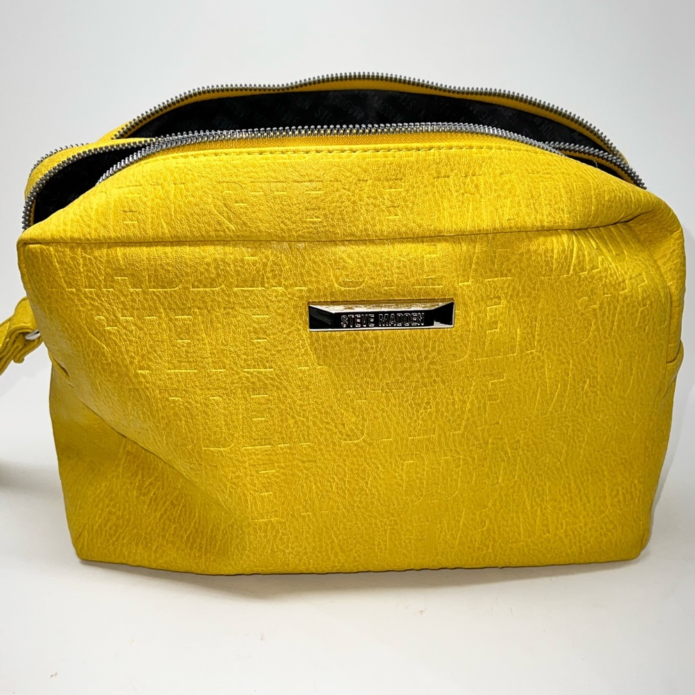Large Steve Madden beauty bag or traveling case